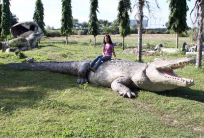 Large Crocodile Statue 28 ft.