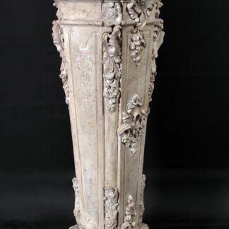 Chigi Della Pedestal
