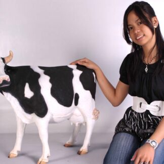 Small Dairy Cow Statue