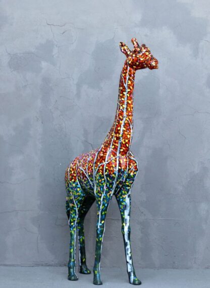 Popart Giraffe Statue